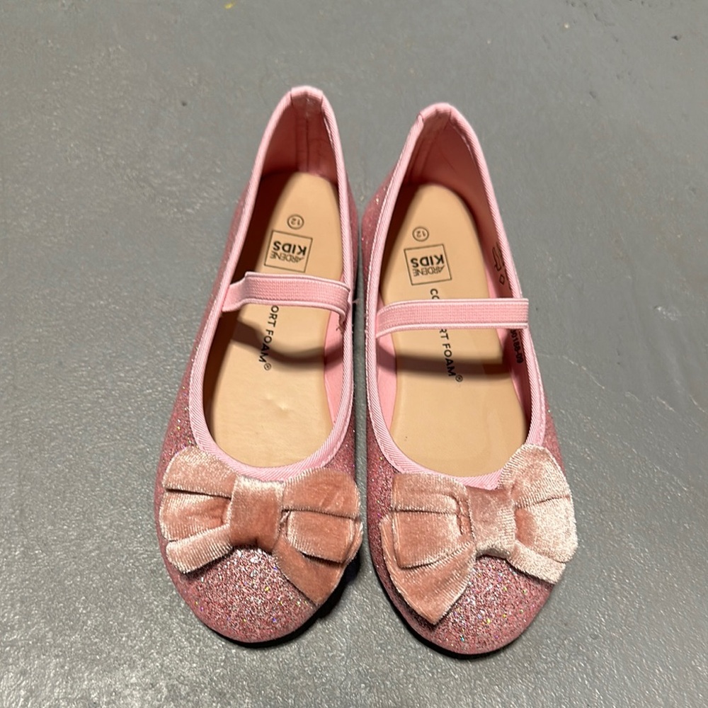 Ardene Kids Pink Mary Jane Dress Shoes with Bow